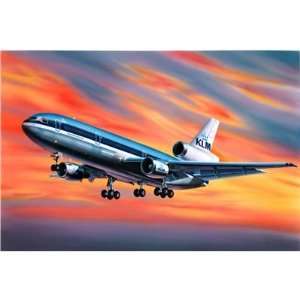  MDD DC10 Airliner 1 320 Revell Germany Toys & Games
