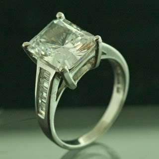 10K White Gold Cubic Zirconia Ring  