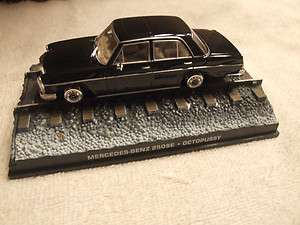   Bond Collection 1:43 Mercedes Benz 250SE Octopussy Diorama  