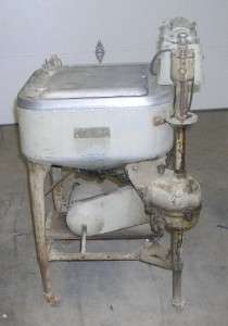 Antique Maytag Wringer Washer Washing Machine 1928  