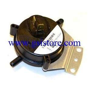    Amana/Goodman 10727903 1.42 WC Air Pressure Switch Automotive