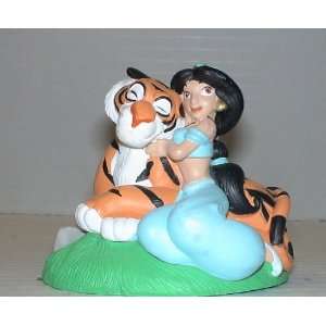   Store Exclusive Pvc Figure Aladdin Jasmine and Tiger 