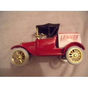  Ertl 1918 Ford Runabout Lennox Toys & Games