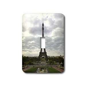 Lenas Photos   Paris   The Eiffel Tower itself on a cloudy day in one 