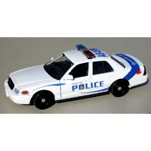    Motormax 1/24 Vancouver Canada Police 2007 Ford Toys & Games
