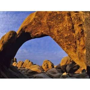  Arch Rock, Joshua Tree National Park, California, USA 
