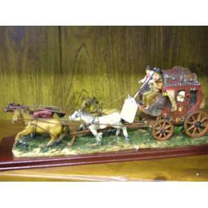  Overland Stagecoach Figurine