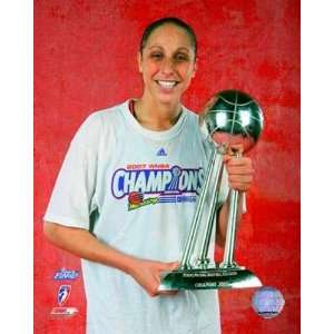  Diana Taurasi With / 07 WNBA Champ. Trophy Unknown. 8.00 