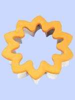 Wilton Daisy Comfort Grip Cookie Cutter New Spring  