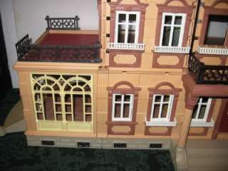 Playmobil 5300 Victorian Mansion with about 300 Furniture, Family 