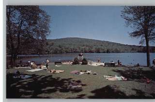 Postcard~Lake Waramaug~New Preston,Connecticut/CT  