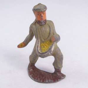   1941   Manoil   M138 Farmer Sowing Grain 41/10 Lead Figure  