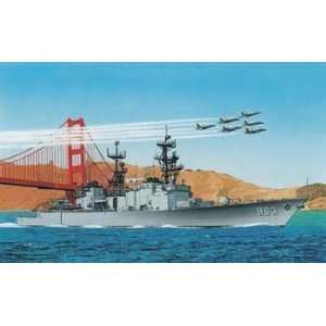   Models USA   1/700 USS Spruance (Plastic Model Ship): Toys & Games