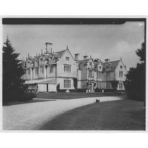  Photo Mrs. Louis Brugiere, Wakehurst, residence in Newport 
