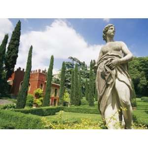  A View of the Famous Pallazzo Giardino Giusti, Italys 
