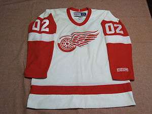 DETROIT RED WINGS CCM JERSEY SWEATER Lg Size 48 2002 NHL Stanley Cup 