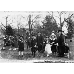  1915 photo Easter egg rolling, White House, Washington, D 