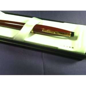  Cross Burgundy Solo Fountain Pen   M: Office Products