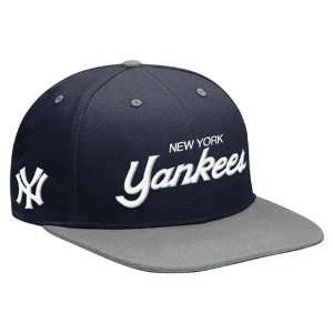  New York Yankees Nike Super Script 2 Tone Snapback Hat 