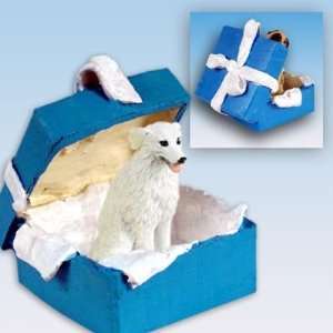  Kuvasz Blue Gift Box Dog Ornament: Home & Kitchen