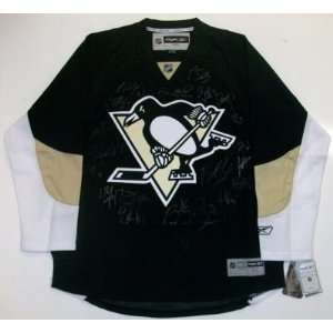   Team Signed Jersey Rbk Home   Autographed NHL Jerseys: Sports