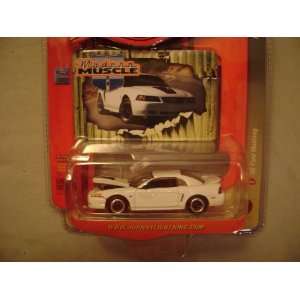    Johnny Lightning Modern Muscle R4 2000 Ford Mustang: Toys & Games