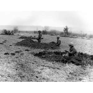  Bastogne Defenders Dug in Battle of the Bulge 1944 8 1/2 