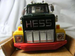 VINTAGE 1984 HESS TOY TRUCK BANK IN ORIGINAL BOX COMPLETE WITH INSERTS 
