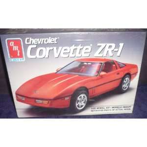 #6073 AMT 1990 Chevrolet Corvette ZR 1 1/25 Scale Plastic 