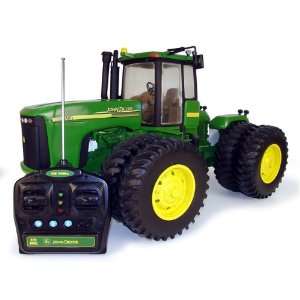 24 John Deere R/C Tractor  Toys & Games  