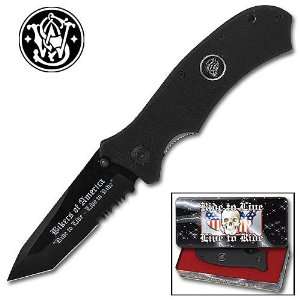   Smith & Wesson Biker Collectible Folding Knife Set: Sports & Outdoors