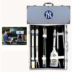 New York Yankees MLB Barbeque Utensil Set w/Case (8 Pc.)