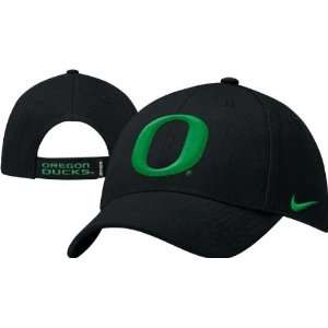    Oregon Ducks Nike Wool Classic Adjustable Hat: Sports & Outdoors