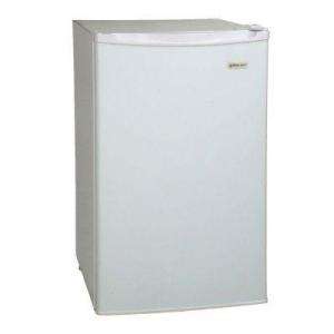 Magic Chef 4.4 cu. ft. Compact Refrigerator in White MCBR445W1 at The 