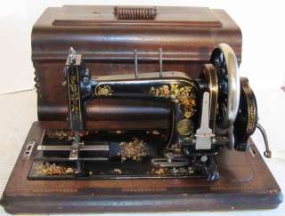 la máquina de coser de la manivela de c1901 Gebruder adornó Nothmann 