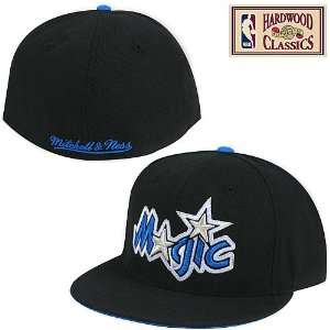  Mithchell & Ness Orlando Magic Black Vintage Logo Fitted 